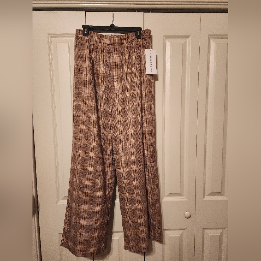Tinseltown High Rise Brown Plaid Trousers, Size Extra Large, never worn, new
